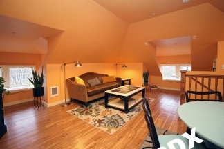 Furnished Hawthorne Blvd 1 Bedroom Artist Apt w/Flexible Lease Lengths