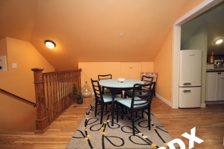 Furnished Hawthorne Blvd 1 Bedroom Artist Apt w/Flexible Lease Lengths
