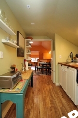 Furnished Hawthorne Blvd 1 Bedroom Artist Apt w/Flexible Lease Lengths