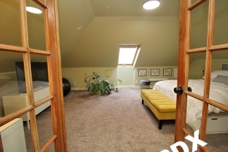 Furnished Hawthorne Blvd 1 Bedroom Artist Apt w/Flexible Lease Lengths