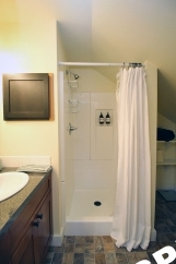 Furnished Hawthorne Blvd 1 Bedroom Artist Apt w/Flexible Lease Lengths