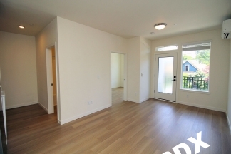 Sleek, Contemporary & Modern Living in the Heart of Sellwood!