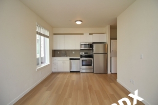 Sleek, Contemporary & Modern Living in the Heart of Sellwood!