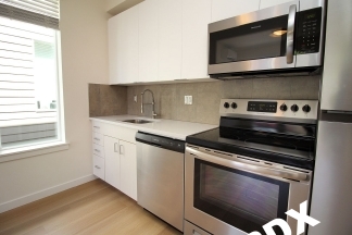 Sleek, Contemporary & Modern Living in the Heart of Sellwood!