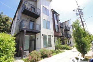 Sleek, Contemporary & Modern Living in the Heart of Sellwood!