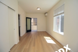 Sleek, Contemporary & Modern Living in the Heart of Sellwood!