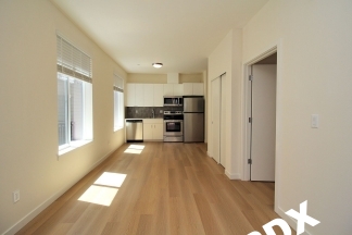 Sleek, Contemporary & Modern Living in the Heart of Sellwood!