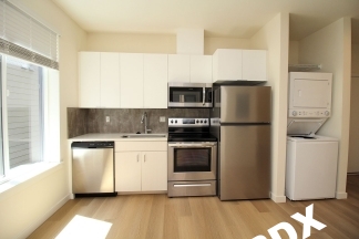Sleek, Contemporary & Modern Living in the Heart of Sellwood!
