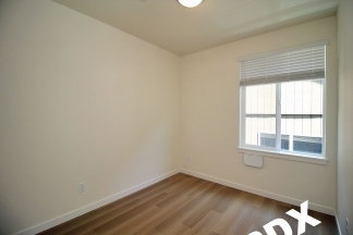 Sleek, Contemporary & Modern Living in the Heart of Sellwood!