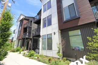 Sleek, Contemporary & Modern Living in the Heart of Sellwood!