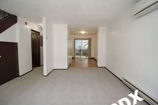 NE PDX Townhome Living – Freshly Updated 2 Bed/1.5 Bath