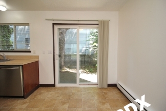 NE PDX Townhome Living – Freshly Updated 2 Bed/1.5 Bath