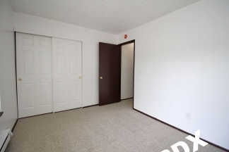 NE PDX Townhome Living – Freshly Updated 2 Bed/1.5 Bath