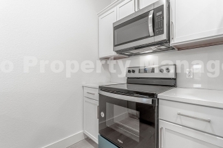 Beautiful townhome off of I St!