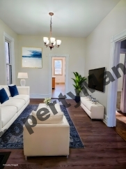 530 E 45th Street, Chicago, IL 60653