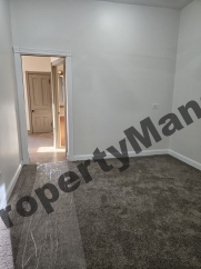 530 E 45th Street, Chicago, IL 60653