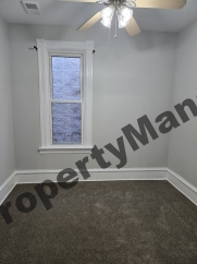 530 E 45th Street, Chicago, IL 60653