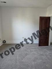 530 E 45th Street, Chicago, IL 60653