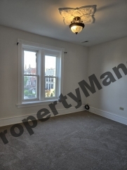 530 E 45th Street, Chicago, IL 60653