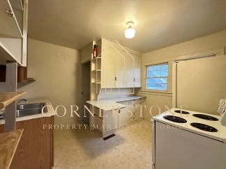 2 Bedroom Ranch W/ Garage $825