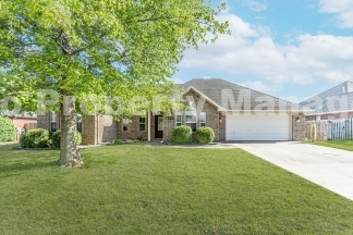 Cozy Home Nestled in the Heart of Bentonville!