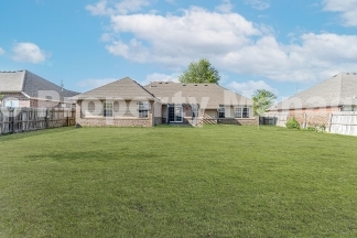 Cozy Home Nestled in the Heart of Bentonville!