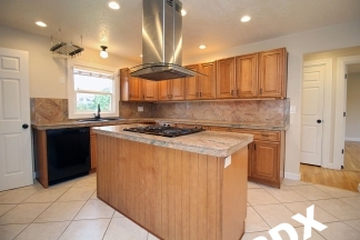 Woodlawn Wonder!  Fab Mid-Century Ranch close to NE Dekum Shopping, Dining