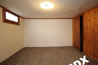 Adorable 2 Bedroom Bungalow In Popular Roseway Neighborhood