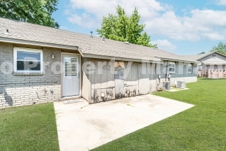Newly Renovated Quad Plex in Rogers!