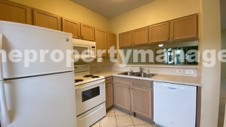 Charming 2-Bed with 2.5 Baths in Lake Worth