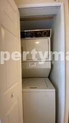 Charming 2-Bed with 2.5 Baths in Lake Worth