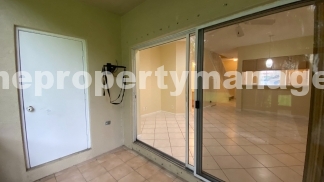 Charming 2-Bed with 2.5 Baths in Lake Worth