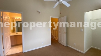 Charming 2-Bed with 2.5 Baths in Lake Worth