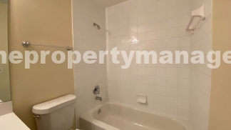 Charming 2-Bed with 2.5 Baths in Lake Worth