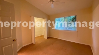 Charming 2-Bed with 2.5 Baths in Lake Worth