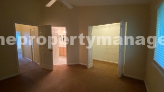 Charming 2-Bed with 2.5 Baths in Lake Worth