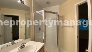 Charming 2-Bed with 2.5 Baths in Lake Worth