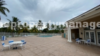 Charming 2-Bed with 2.5 Baths in Lake Worth