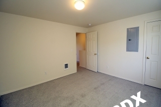 2 bed, 1.5 bath Mill Park charmer in super convenient location!
