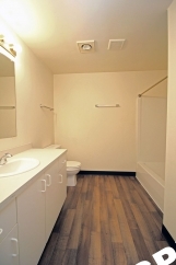 2 bed, 1.5 bath Mill Park charmer in super convenient location!