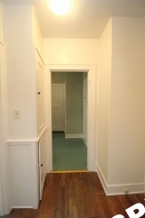 Spacious and Bright 1 Bedroom Unit in Hot SE Division Neighborhood!