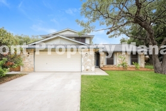 Charming 3-Bedroom Sanctuary on Frenchton Street – Spacious 2085 Sq Ft with 2 Full Baths in San Antonio!