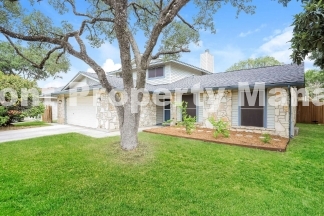 Charming 3-Bedroom Sanctuary on Frenchton Street – Spacious 2085 Sq Ft with 2 Full Baths in San Antonio!