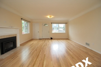 Spacious & Remodeled 2 Bed/1 Duplex Apartment with Mid-Century Flair