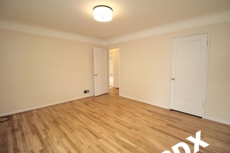 Spacious & Remodeled 2 Bed/1 Duplex Apartment with Mid-Century Flair