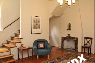 1 Bedroom Apt With Amazing Views in Historic West Hills Building