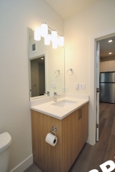 Ground Floor Contemporary 1 Bedroom Apartment - SW Portland
