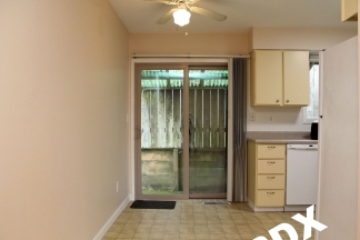 Beautifully Updated Milwaukie 2 Bedroom in Gorgeous 4-Plex