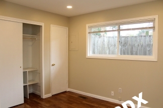 Beautifully Updated Milwaukie 2 Bedroom in Gorgeous 4-Plex