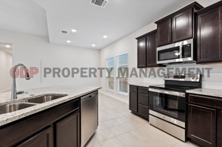 Spacious 4-Bedroom Home – Troy ISD!